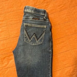 Wrangler Women’s Riding Jeans. Boot Cut. Size 7x36. Style Willow